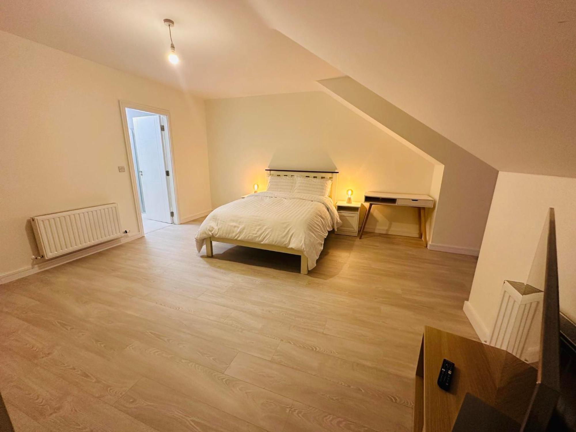 King Room With Ensuite In Dublin Clondalkin Eksteriør billede